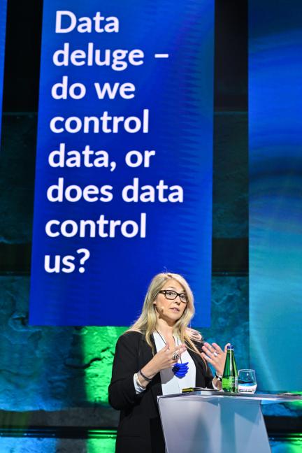 Claudia Oliveira at the E-Governance Conference in Tallinn, 2023